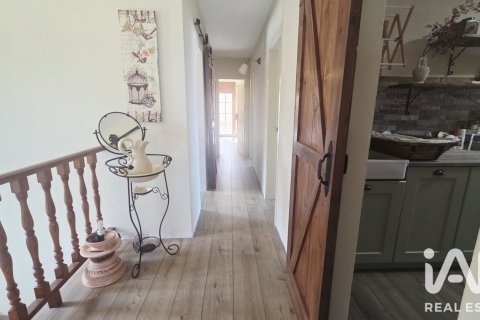 Сasa de 3 dormitorios en venta en Castellet i la Gornal, Barcelona, Cataluña, Spain № 8470 - foto 11