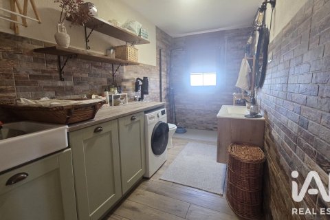 Сasa de 3 dormitorios en venta en Castellet i la Gornal, Barcelona, Cataluña, Spain № 8470 - foto 9