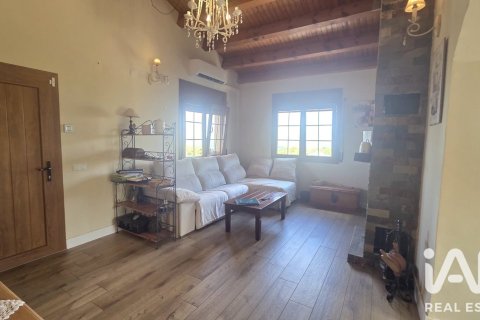 Сasa de 3 dormitorios en venta en Castellet i la Gornal, Barcelona, Cataluña, Spain № 8470 - foto 8
