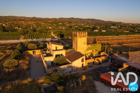 Castillos de 8 dormitorios en venta en Tortosa, Tarragona, Cataluña, Spain № 8469 - foto 4