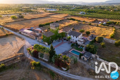  Castillos de 8 dormitorios en venta en Tortosa, Tarragona, Cataluña, Spain № 8469