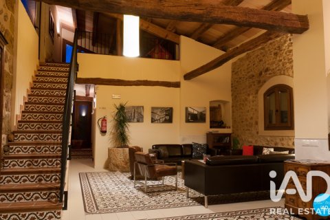 Castillos de 8 dormitorios en venta en Tortosa, Tarragona, Cataluña, Spain № 8469 - foto 24