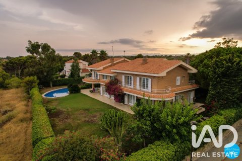 Сasa de 4 dormitorios en venta en L'Ametlla de Mar, Tarragona, Cataluña, Spain № 8471 - foto 3