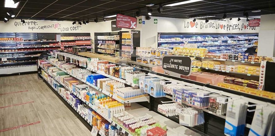 173 sq.m. retail store for sale in Sants-Montjuic, Barcelona, Catalonia, Spain № 5155