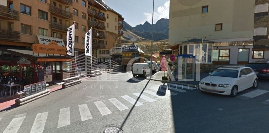 Propiedad comercial de 199 m² en venta en Principado De Andorra (Ninguna Poblacion Tiene C.P.), Lérida, Cataluña, Spain № 5282