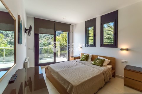 Сasa de 6 dormitorios en venta en Santa Susanna, Barcelona, Cataluña, Spain № 6718 - foto 5