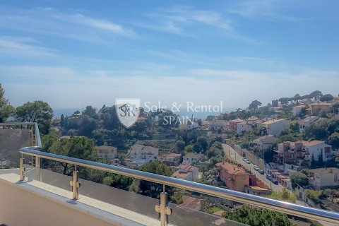 Сasa de 6 dormitorios en venta en Santa Susanna, Barcelona, Cataluña, Spain № 6718 - foto 26