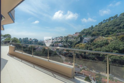 Сasa de 6 dormitorios en venta en Santa Susanna, Barcelona, Cataluña, Spain № 6718 - foto 4