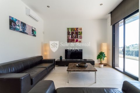 Сasa de 6 dormitorios en venta en Santa Susanna, Barcelona, Cataluña, Spain № 6718 - foto 17