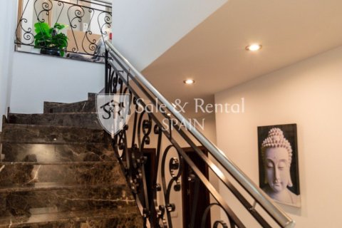 Сasa de 6 dormitorios en venta en Santa Susanna, Barcelona, Cataluña, Spain № 6718 - foto 3