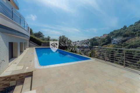 Сasa de 6 dormitorios en venta en Santa Susanna, Barcelona, Cataluña, Spain № 6718 - foto 25