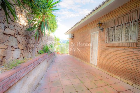 Сasa de 7 dormitorios en venta en Lloret de Mar, Gerona, Cataluña, Spain № 6712 - foto 12