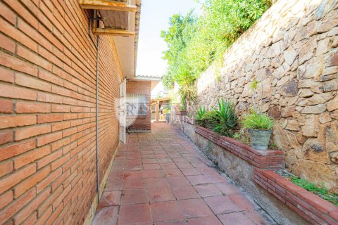 Сasa de 7 dormitorios en venta en Lloret de Mar, Gerona, Cataluña, Spain № 6712 - foto 13