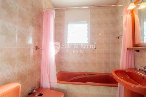 Сasa de 7 dormitorios en venta en Lloret de Mar, Gerona, Cataluña, Spain № 6712 - foto 20