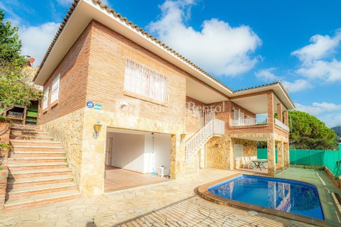Сasa de 7 dormitorios en venta en Lloret de Mar, Gerona, Cataluña, Spain № 6712 - foto 2