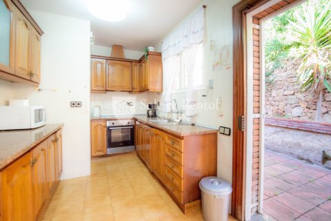 Сasa de 7 dormitorios en venta en Lloret de Mar, Gerona, Cataluña, Spain № 6712 - foto 11