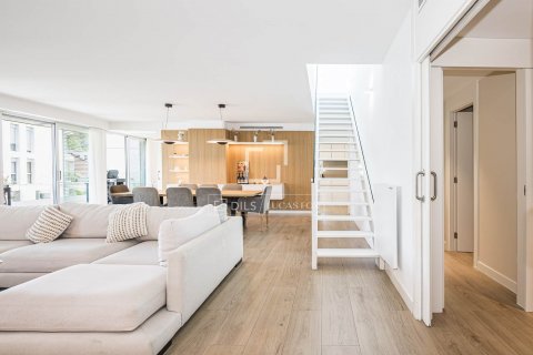 Apartamento de 5 dormitorios en venta en Sant Cugat del Vallès, Barcelona, Cataluña, Spain № 8809