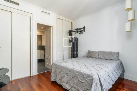 Купить квартиру в Барселона, Испания с 3 спальни, 141м², № 8811 - фото 15