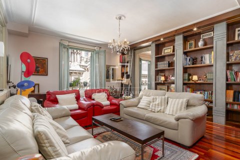 Купить квартиру в Барселона, Испания с 3 спальни, 141м², № 8811 - фото 8