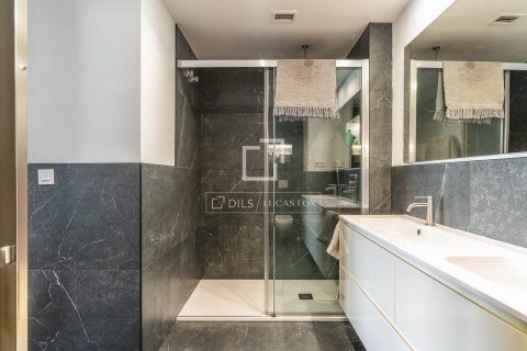 Купить квартиру в Барселона, Испания с 3 спальни, 141м², № 8811 - фото 19
