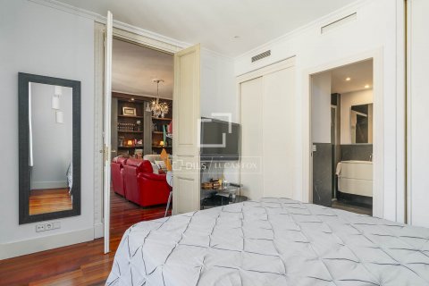 Купить квартиру в Барселона, Испания с 3 спальни, 141м², № 8811 - фото 16