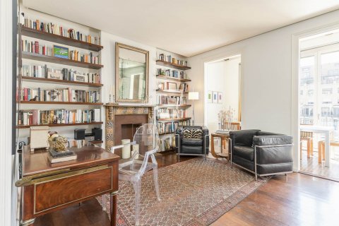 3 bedrooms apartment for sale in Barcelona, Catalonia, Spain № 8813 - photo 5
