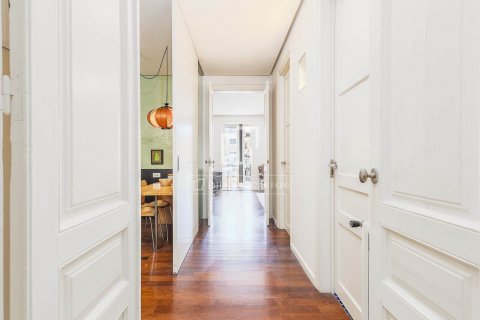3 bedrooms apartment for sale in Barcelona, Catalonia, Spain № 8813 - photo 13