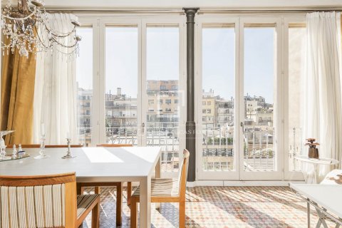 3 bedrooms apartment for sale in Barcelona, Catalonia, Spain № 8813 - photo 4