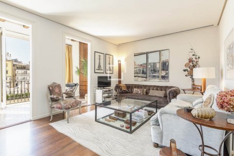 3 bedrooms apartment for sale in Barcelona, Catalonia, Spain № 8813 - photo 12
