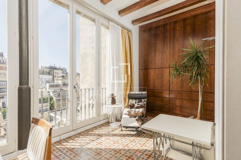 3 bedrooms apartment for sale in Barcelona, Catalonia, Spain № 8813 - photo 2