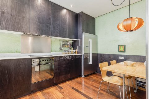 3 bedrooms apartment for sale in Barcelona, Catalonia, Spain № 8813 - photo 14