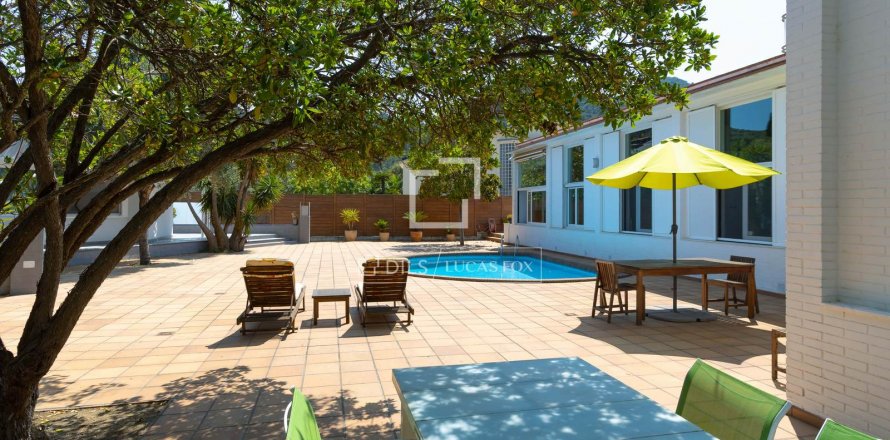 5 bedrooms villa for sale in Argentona, Barcelona, Catalonia, Spain № 8815