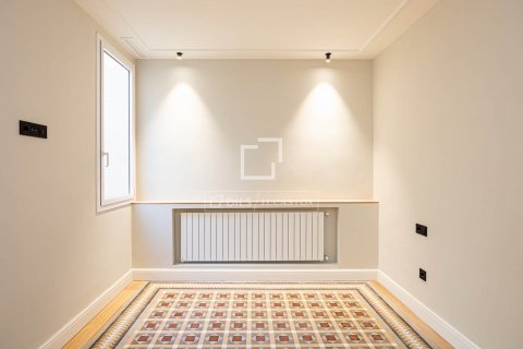 3 bedrooms apartment for sale in Barcelona, Catalonia, Spain № 8814 - photo 20