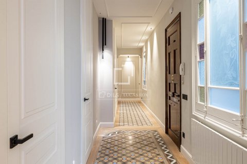 3 bedrooms apartment for sale in Barcelona, Catalonia, Spain № 8814 - photo 13