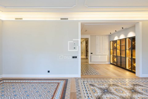 3 bedrooms apartment for sale in Barcelona, Catalonia, Spain № 8814 - photo 5