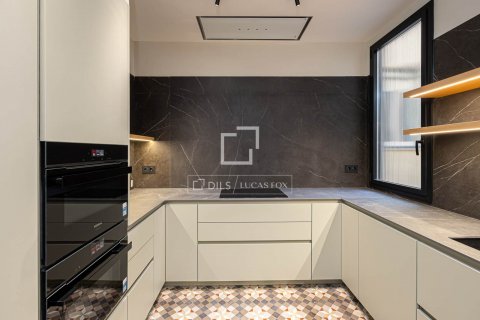 3 bedrooms apartment for sale in Barcelona, Catalonia, Spain № 8814 - photo 12