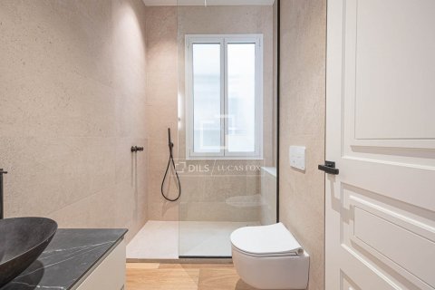3 bedrooms apartment for sale in Barcelona, Catalonia, Spain № 8814 - photo 14
