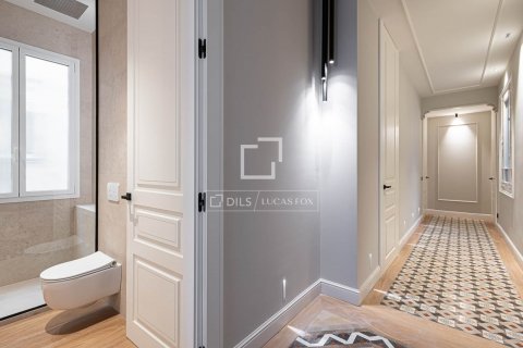 3 bedrooms apartment for sale in Barcelona, Catalonia, Spain № 8814 - photo 16
