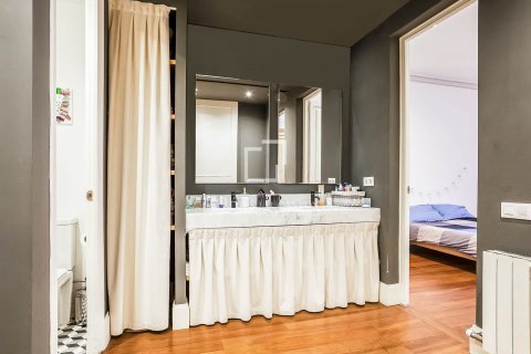 3 bedrooms apartment for sale in Barcelona, Catalonia, Spain № 8810 - photo 29