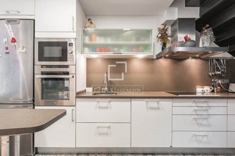 3 bedrooms villa for sale in Barcelona, Catalonia, Spain № 8504 - photo 12