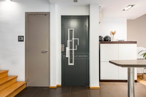 3 bedrooms villa for sale in Barcelona, Catalonia, Spain № 8504 - photo 13