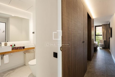 Apartamento de 2 dormitorios en venta en Barcelona, Cataluña, Spain № 8497 - foto 17