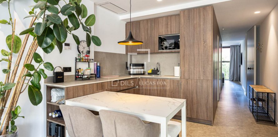 Apartamento de 2 dormitorios en venta en Barcelona, Cataluña, Spain № 8497