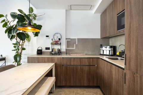 Apartamento de 2 dormitorios en venta en Barcelona, Cataluña, Spain № 8497 - foto 11
