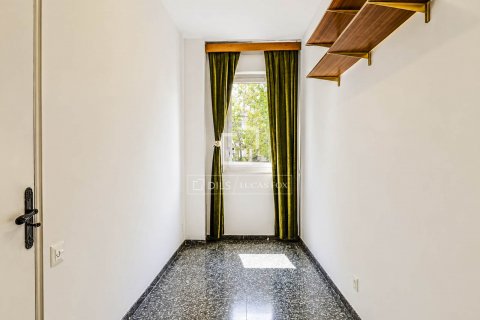 Apartamento de 3 dormitorios en venta en Barcelona, Cataluña, Spain № 8819 - foto 13