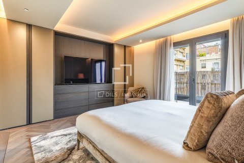 3 bedrooms apartment for sale in Barcelona, Catalonia, Spain № 8818 - photo 7
