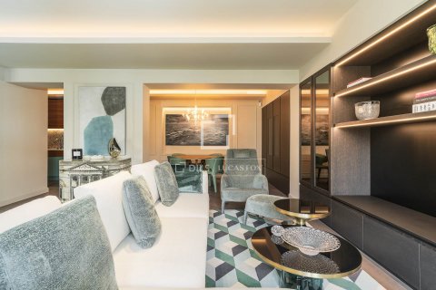3 bedrooms apartment for sale in Barcelona, Catalonia, Spain № 8818 - photo 3