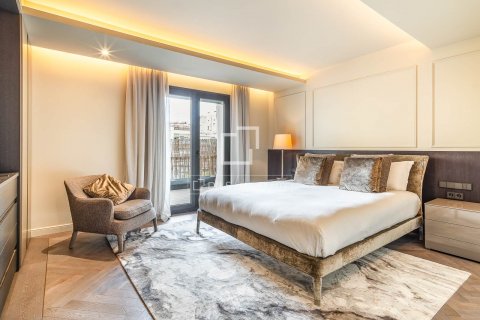 3 bedrooms apartment for sale in Barcelona, Catalonia, Spain № 8818 - photo 16