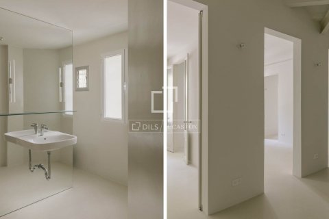 2 bedrooms apartment for sale in Barcelona, Catalonia, Spain № 8817 - photo 4