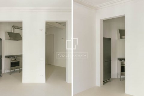 2 bedrooms apartment for sale in Barcelona, Catalonia, Spain № 8817 - photo 3